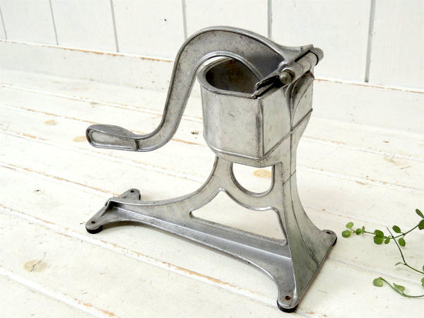 【UNIVERSAL】アルミ製・手動式・30'sアンティーク・ジュース絞り器/ジューサー USA