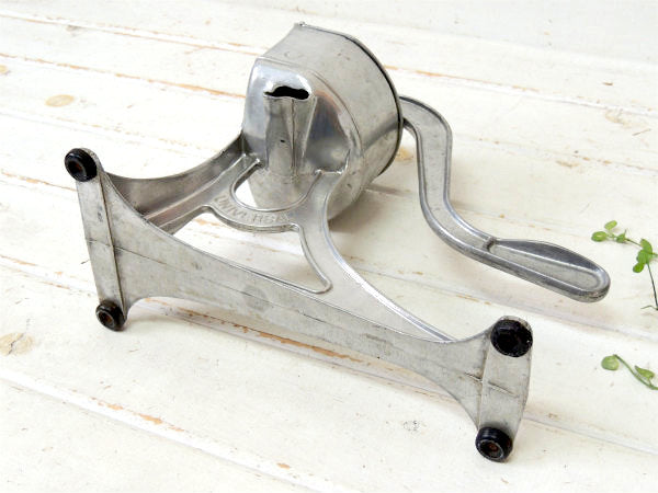 【UNIVERSAL】アルミ製・手動式・30'sアンティーク・ジュース絞り器/ジューサー USA