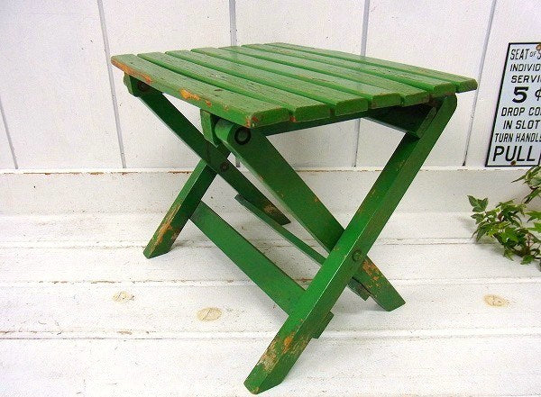 緑色の小さな木製・アンティーク・フォールディング・スツール/チェア/イス USA