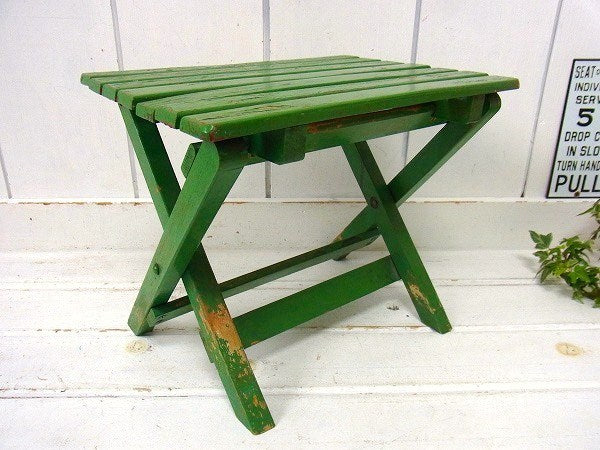 緑色の小さな木製・アンティーク・フォールディング・スツール/チェア/イス USA