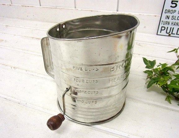 【BROMWELL】ティン製・ヴィンテージ・シフター/粉ふるい　USA