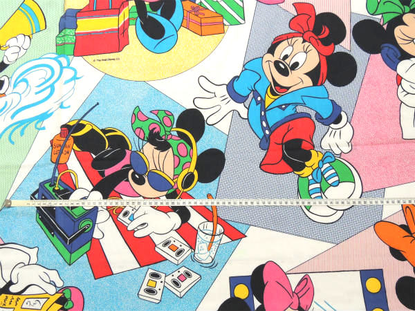 【ミニーマウス】USA・ディズニー・カラフル・ヴィンテージ・USEDフラットシーツ(1/2)