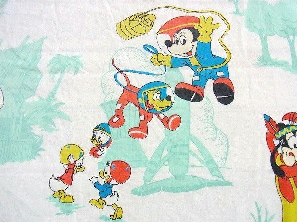 【ミッキー&フレンズ】ディズニーランド柄・ヴィンテージ・ユーズドシーツ(1/2) USA