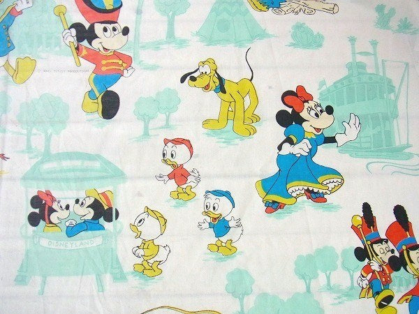 【ミッキー&フレンズ】ディズニーランド柄・ヴィンテージ・ユーズドシーツ(1/2) USA