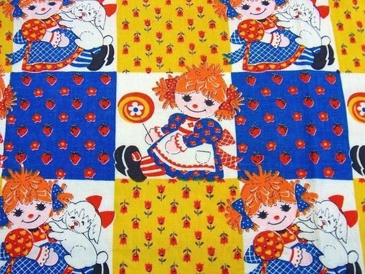 女の子&犬&イチゴ&小花のパッチワーク柄・ヴィンテージ・ファブリック/生地 USA