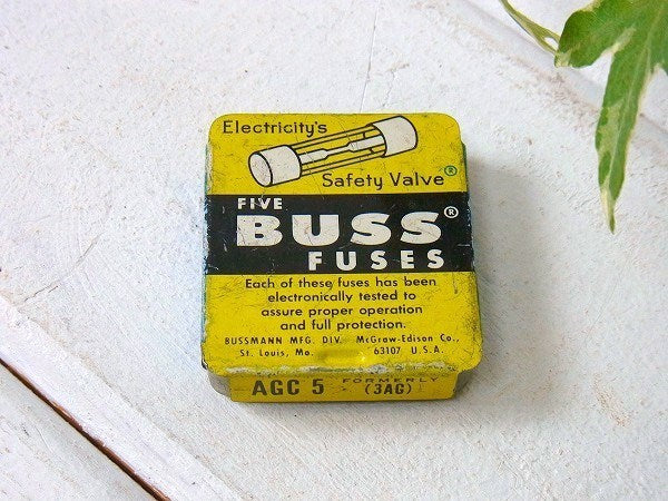 【BUSS FUSES】ガラス管ヒューズ入り・小さなヴィンテージ・ヒューズケース　USA