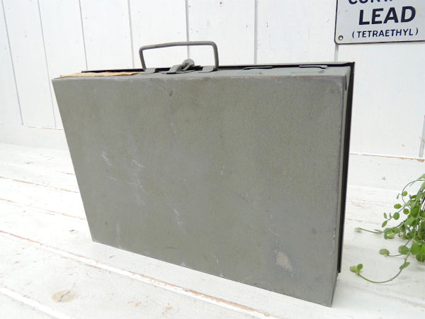 工業系・20仕切り・メタル製・ヴィンテージ・パーツケース・部品ケース・工具箱・小物収納ケース USA