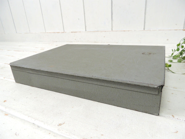 工業系・20仕切り・メタル製・ヴィンテージ・パーツケース・部品ケース・工具箱・小物収納ケース USA