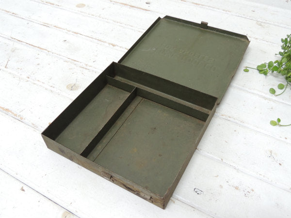 【PLOMB TOOL】ロサンゼルス・メタル製・仕切り付き・ヴィンテージ・工具ケース・ツールケース