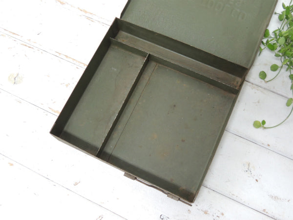 【PLOMB TOOL】ロサンゼルス・メタル製・仕切り付き・ヴィンテージ・工具ケース・ツールケース