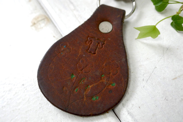 ヒッピースタイル USA フラワー柄・ヴィンテージ・革製・型押し レザー キーホルダー 古鍵2本付き