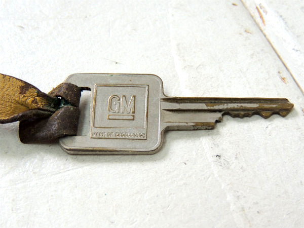 【GM/ゼネラルモーターズ】鍵・ アメリカ・ビンテージ・自動車キー・アメ車・キーホルダー・レザー付き