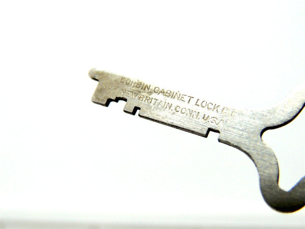 【CORBIN・BP5】鍵・アンティーク家具・キャビネット用の古鍵・オールドキー・USA