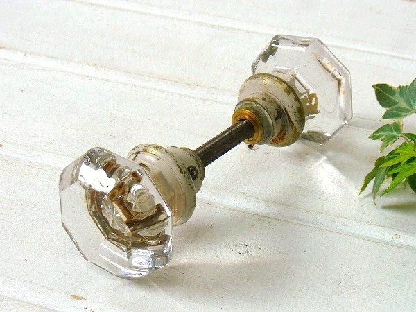 8角形のガラス製×真鍮製・アンティーク・ドアノブ USA