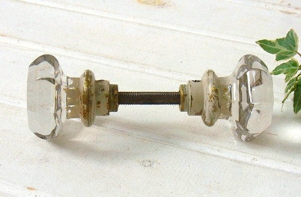 8角形のガラス製×真鍮製・アンティーク・ドアノブ USA