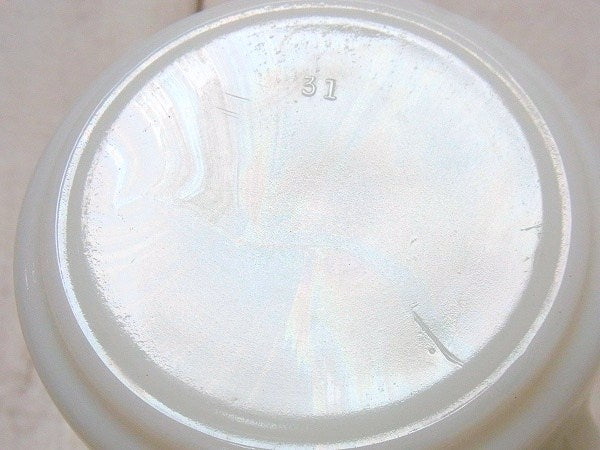 レトロなキノコ柄・ミルクガラス製・ヴィンテージ・マグカップ USA