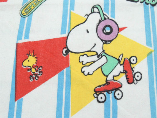 【スヌーピー】スポーツ柄・フランネル素材・60'sヴィンテージ・USEDフラットシーツ(1/2)