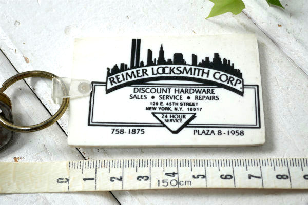 ニューヨーク・ホームセンター USA アドバタイジング ・ヴィンテージ ・キーホルダー&古鍵2本付