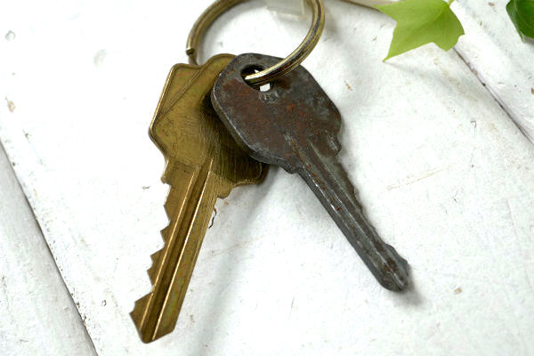 ニューヨーク・ホームセンター USA アドバタイジング ・ヴィンテージ ・キーホルダー&古鍵2本付