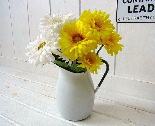 白色のアンティーク・ホーローピッチャー/ジャグ/水差し/ガーデニング　USA