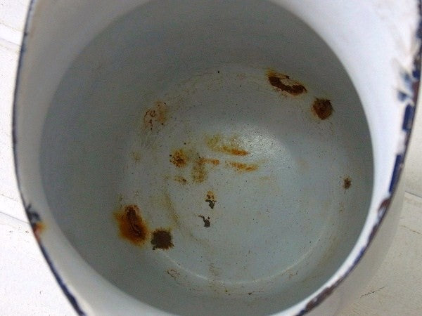 白色のアンティーク・ホーローピッチャー/ジャグ/水差し/ガーデニング　USA