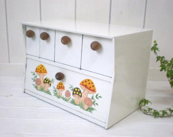 USA　キノコ柄・TIN製ブレッドケース&コンテナ