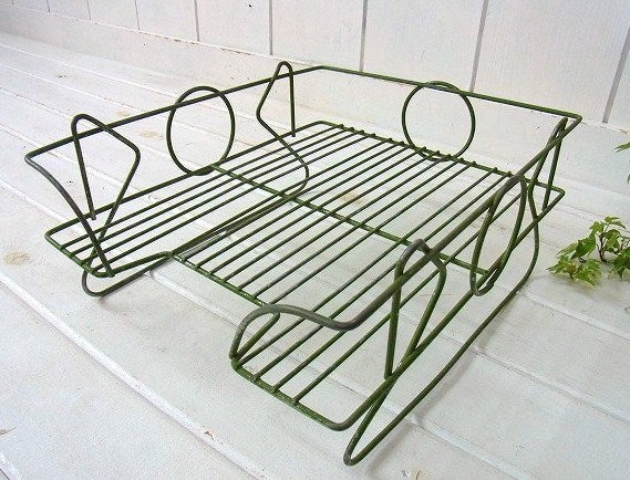 グリーン色の脚付き・ヴィンテージ・ワイヤー書類トレイ/書類ラック/デスクトレイ　USA