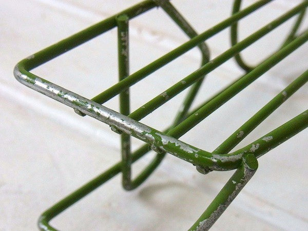 グリーン色の脚付き・ヴィンテージ・ワイヤー書類トレイ/書類ラック/デスクトレイ　USA