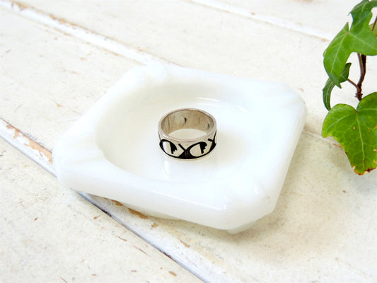 デコ・レトロモダン・八角形 シンプルデザイン・ミルクガラス・ヴィンテージ・灰皿・アシュトレイ・US