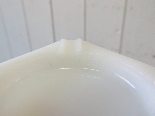 デコ・レトロモダン・八角形 シンプルデザイン・ミルクガラス・ヴィンテージ・灰皿・アシュトレイ・US