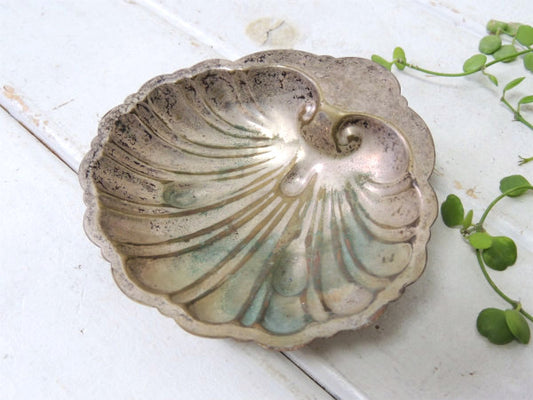 【EPNS・英国】イギリス製・シェル型・小さな脚付きアンティーク・ソープディッシュ/キャンディトレイ