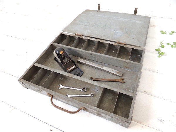 【PAKOBOX/工業系デザイン】メタル製・ビンテージ・ツールボックス/工具箱・ケース・ハンドル付き