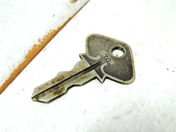 Ford フォード KEY 鍵 アメ車 ヴィンテージ・自動車 キー USA モーター系