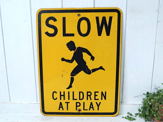SLOW・CHILDREN AT PLAY ヴィンテージ・ストリートサイン・看板・道路標識・USA