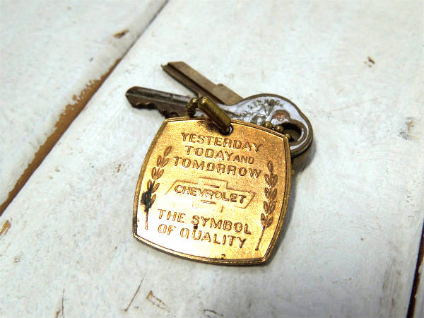 【1954年・CHEVROLET】シボレー・アメ車・50周年記念・ヴィンテージ・キーホルダー・鍵2本