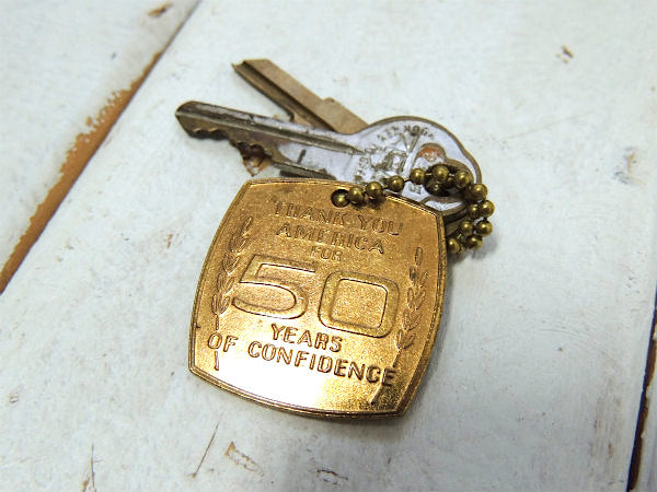 【1954年・CHEVROLET】シボレー・アメ車・50周年記念・ヴィンテージ・キーホルダー・鍵2本