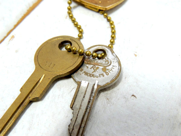 【1954年・CHEVROLET】シボレー・アメ車・50周年記念・ヴィンテージ・キーホルダー・鍵2本