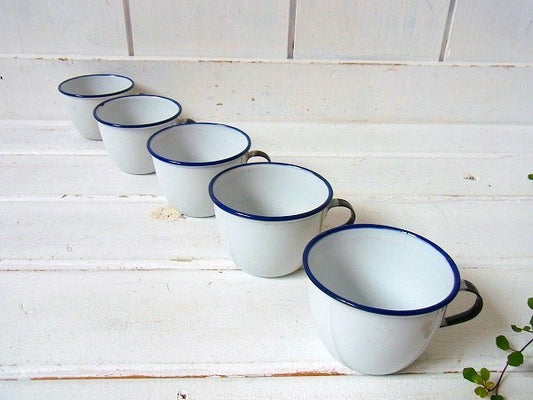 スウェーデン　小さなアンティーク・ホーローカップ/コップ