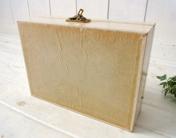 フリーダリー柄・鍵付き・アンティーク・ジュエリーボックス/ジュエリーケース/宝石箱