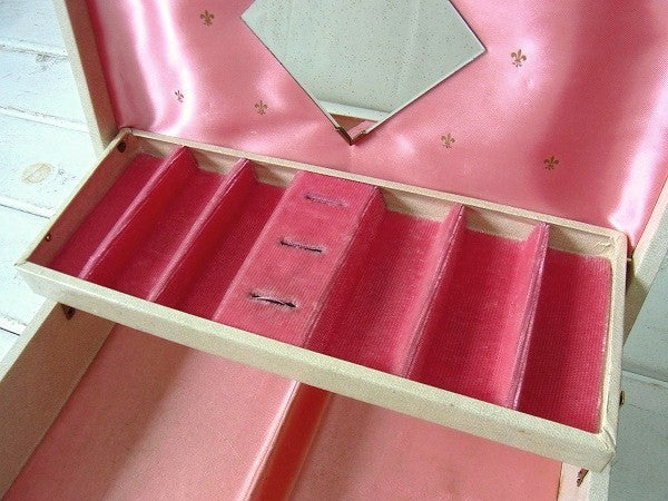 フリーダリー柄・鍵付き・アンティーク・ジュエリーボックス/ジュエリーケース/宝石箱