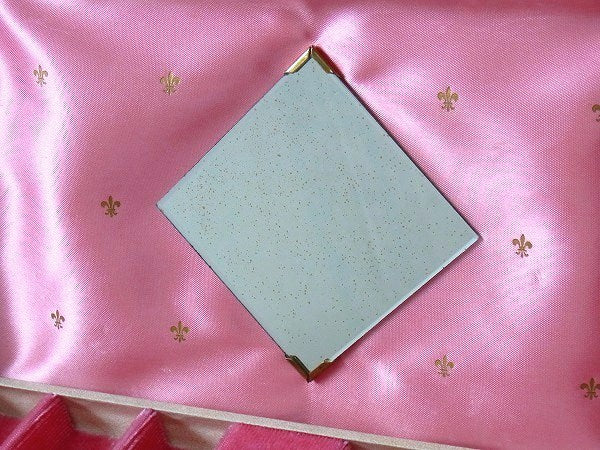 フリーダリー柄・鍵付き・アンティーク・ジュエリーボックス/ジュエリーケース/宝石箱