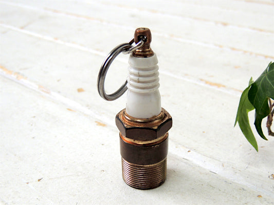 【オートパーツ・プラグ型】ヴィンテージ・デッドストック・キーホルダー・ガレージ&モーター系