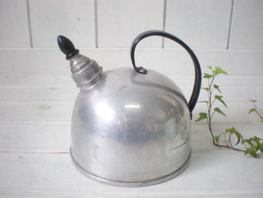 COMET社　アルミ製ヴィンテージ・ホイッスル・ケトル(ヤカン)