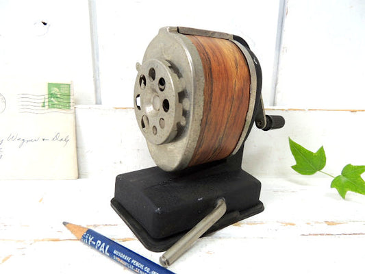 【BOSTON×ウッド柄】バキュームタイプ・ヴィンテージ・ペンシルシャープナー/鉛筆削り・USA