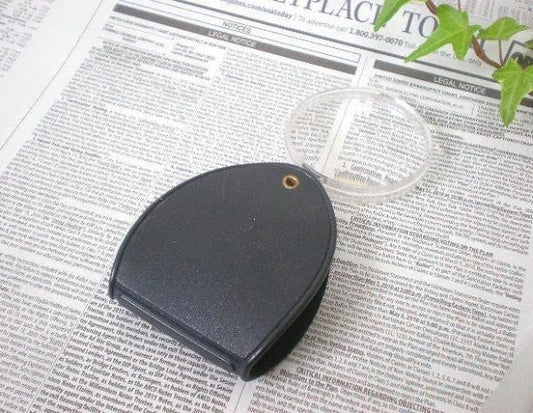 小さなヴィンテージ・ルーペ/虫めがね/拡大鏡/携帯用・USA