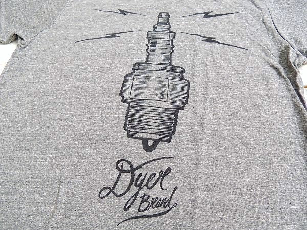 【DYER BRAND】ダイアーブランド・Spark Plug・Tシャツ&ステッカー/S/グレー