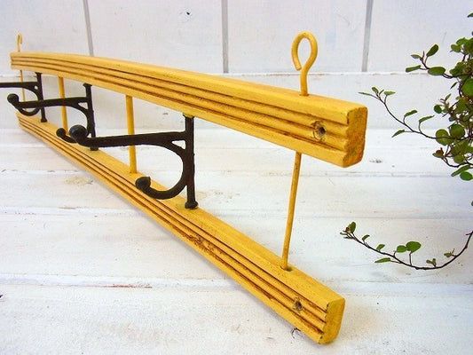 イエロー・折り畳み式・木製・アンティーク・ウォールフック コートラック　USA