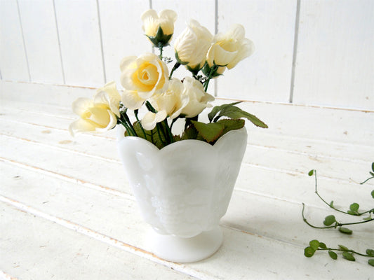 【USA・ミルクガラス】ビンテージ・葡萄柄・フラワーベース・脚付き・花瓶&キャンディーポット