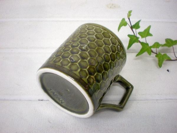 レトロなウロコ柄　陶器製ヴィンテージ・マグカップ