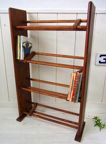 ブックエンド付き・4段式・木製・アンティーク・ブックシェルフ/本棚　USA